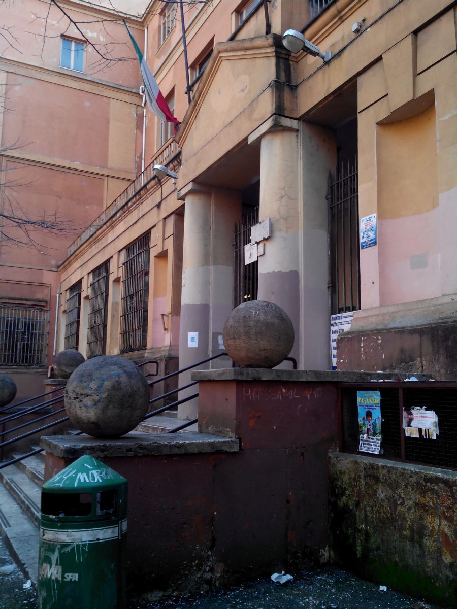 Scuola pubblica elementare &ldquo;Giulio Cesare&rdquo;, Via Conte di Carmagnola 26-27 [CC BY NC SA]
